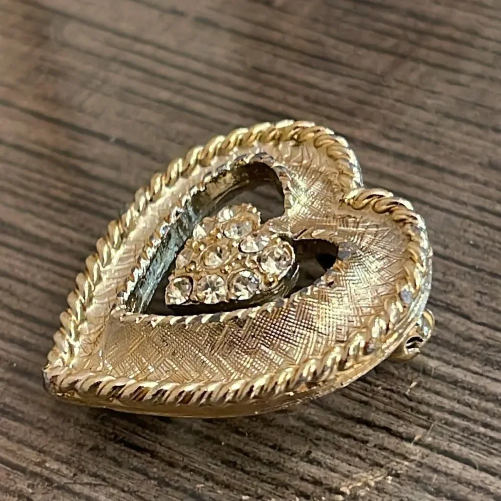 Vintage Light Gold-tone Texture Heart Pin with Rhinestone Accents